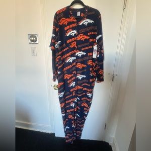 Broncos Official NFL NWT Fleece Onesie L